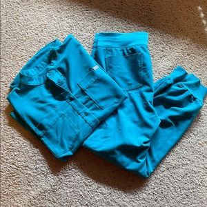 Women’s Scrub Set